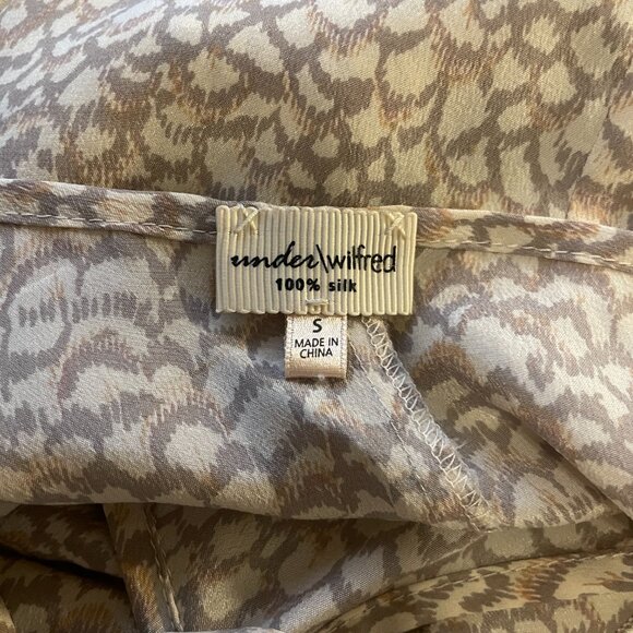 Aritzia Under Wilfred Nostalgia Silk Camisole Tank Top Size Small Sleep - Picture 5 of 8